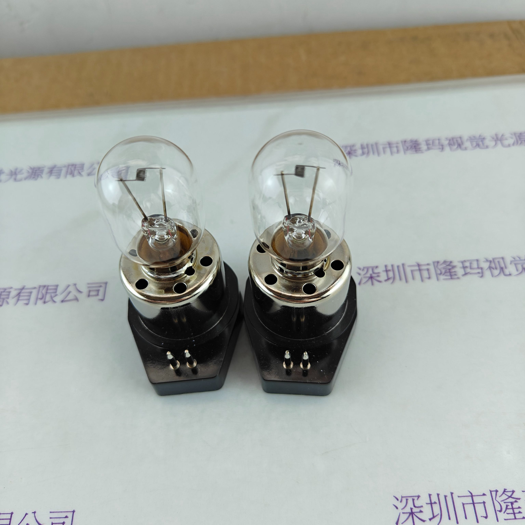USHIO牛尾  SM-8C102(6V30W)  带底座灯泡